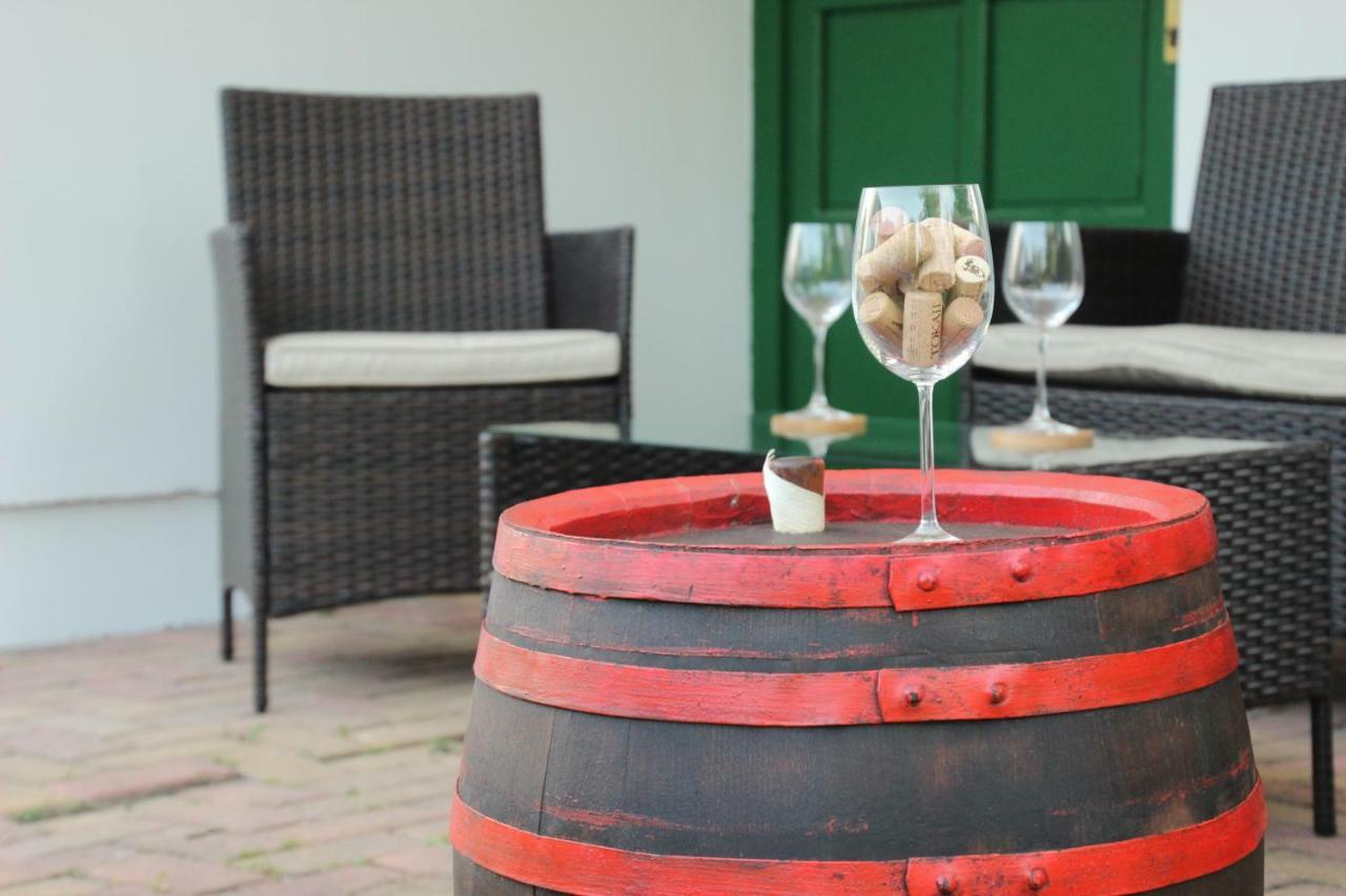 Szolohegyi Haziko - Cottage In The Vineyard Balatonszárszó Buitenkant foto